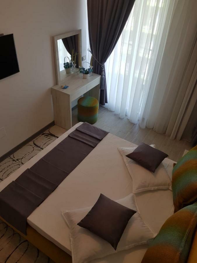 Ranya Apartments Alezzi Beach Resort Navodari Ngoại thất bức ảnh